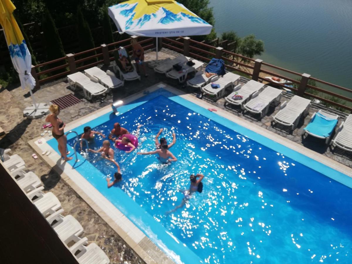 Pensiunea Belvedere Lago Cinciş Esterno foto